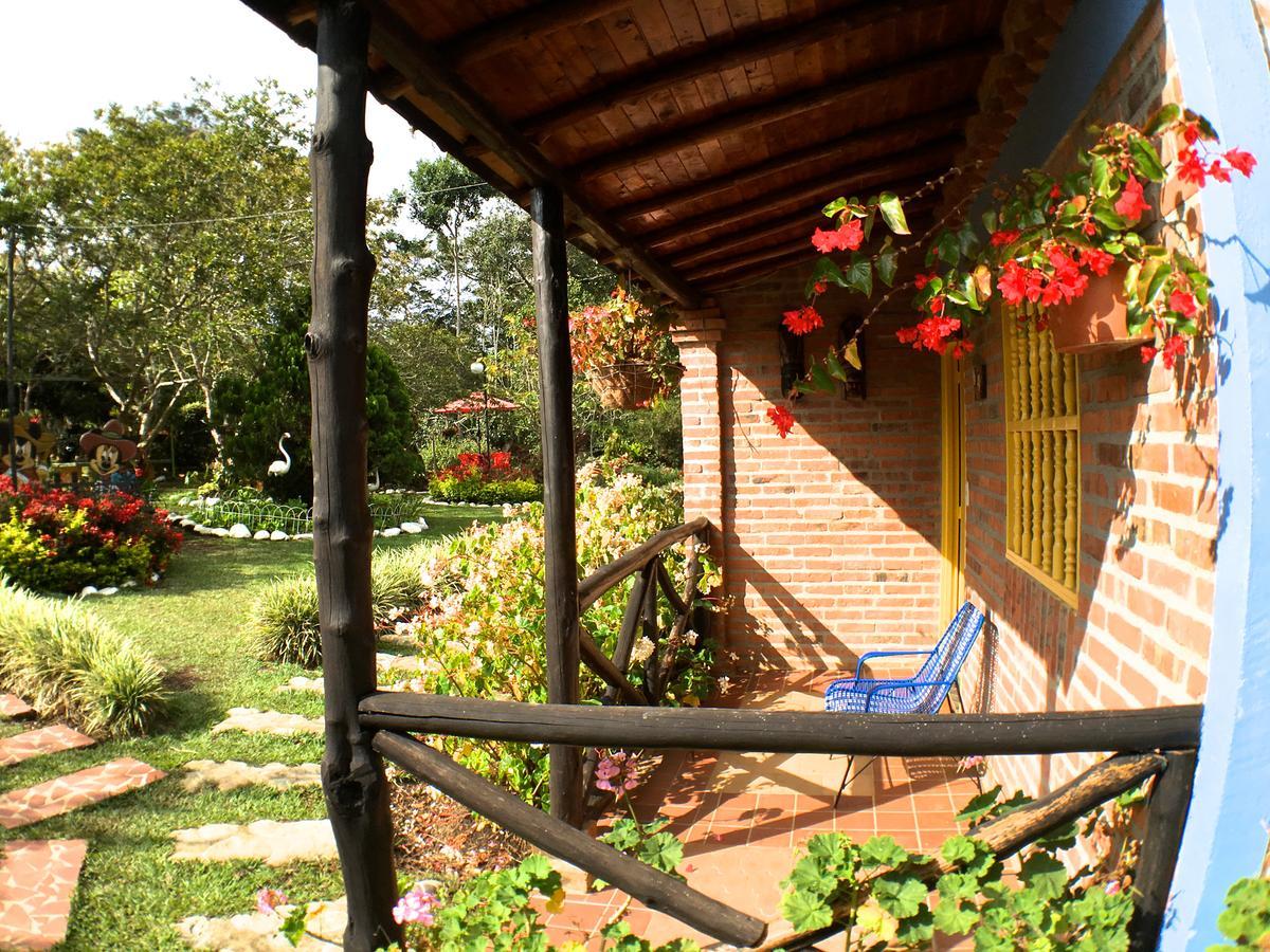 Cabanas La Carolina - Mesa De Los Santos Los Santos  Exterior foto
